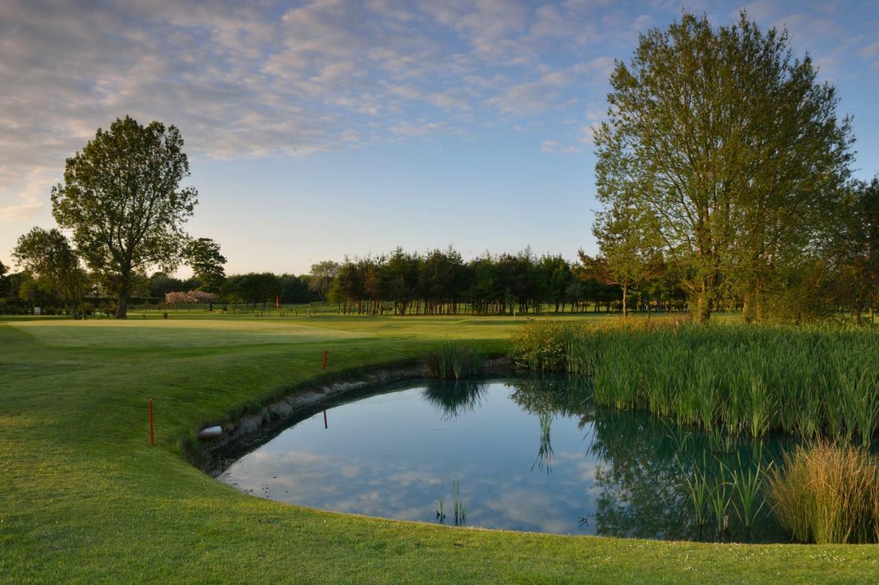 Belvedere Hotel And Golf Бридлингтън Екстериор снимка